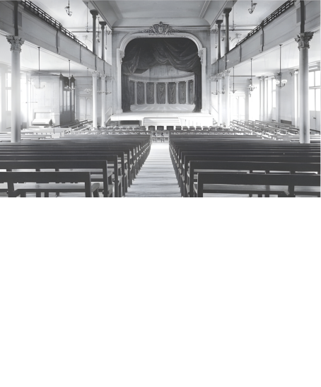 L’ancien orgue de la salle des fêtes du pensionnat de Passy (devenu lycée Saint-Jean de Passy, Paris, XVIème), probablement disparu ou transféré. Une photo ou carte postale remontant aux années 1895 le montre. L'aspect du buffet et la console en fenêtre latérale font penser à un orgue Cavaillé-Coll. Cet orgue avait un buffet différent et toute une montre en façade de buffet (avec deux plates-faces latérales hautes et deux plates-faces centrales plus basses), alors que le petit actuel de la chapelle n'a qu'un tuyau de part et d'autre de la boîte expressive. (Merci à Olivier Geoffroy pour ces informations.